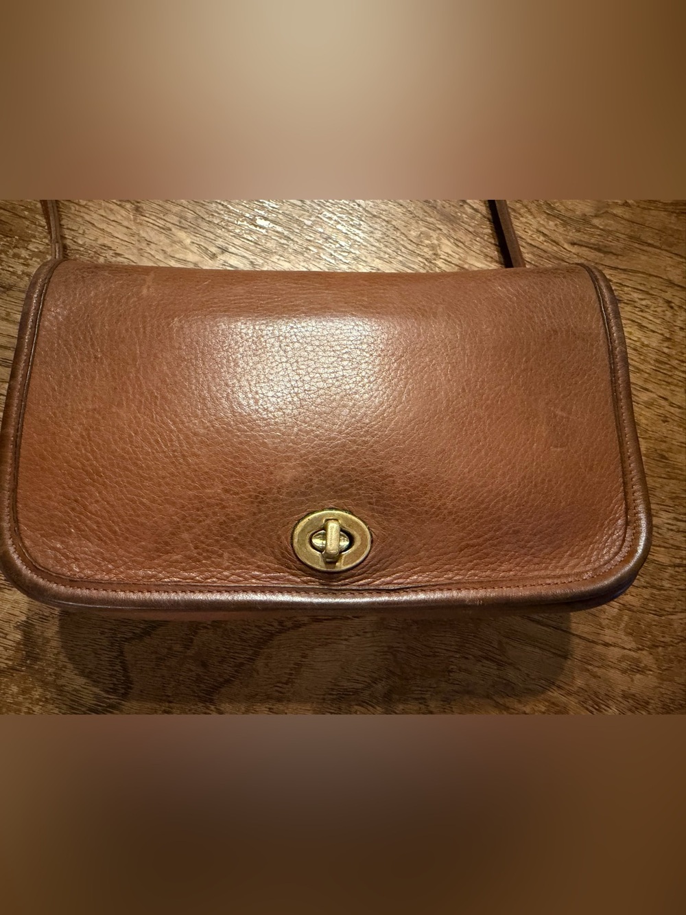 Coach British Tan Leather Turnlock Crossbody Clutch 9755